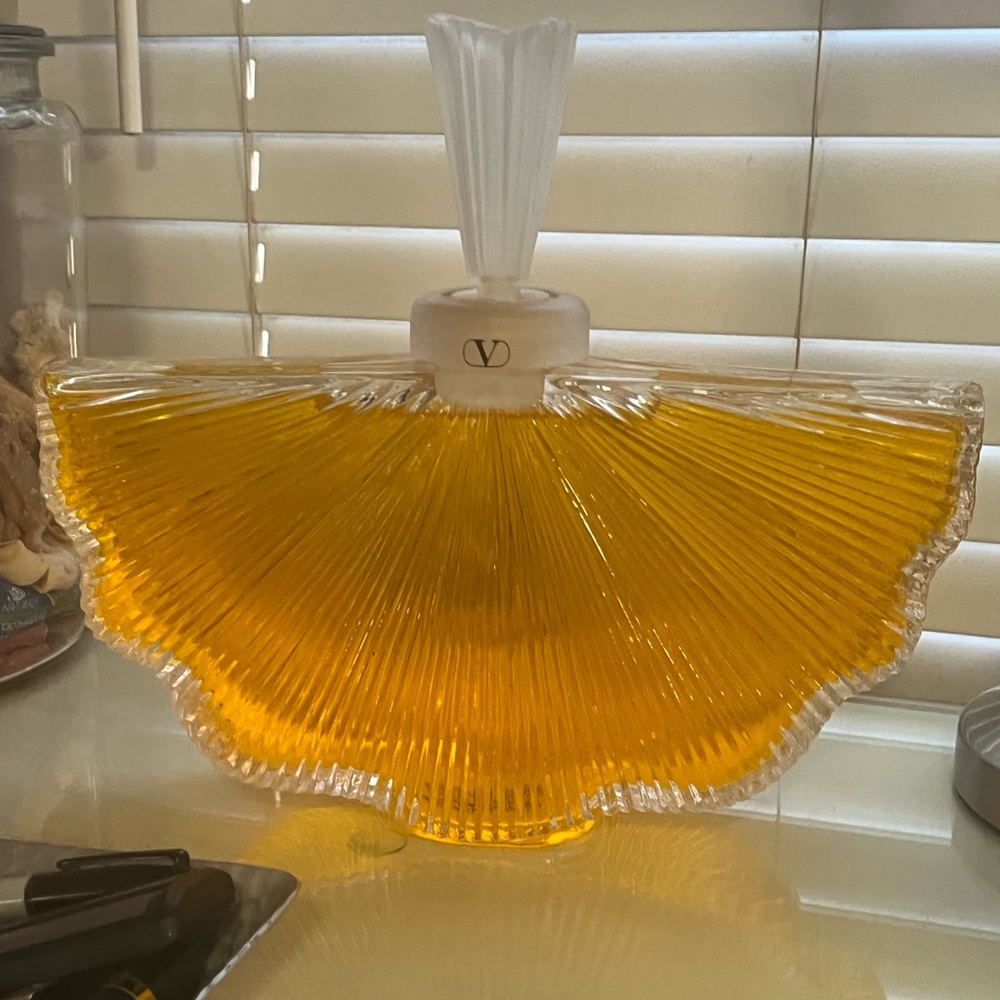 COPY - Huge Display Perfume Bottle Vendetta